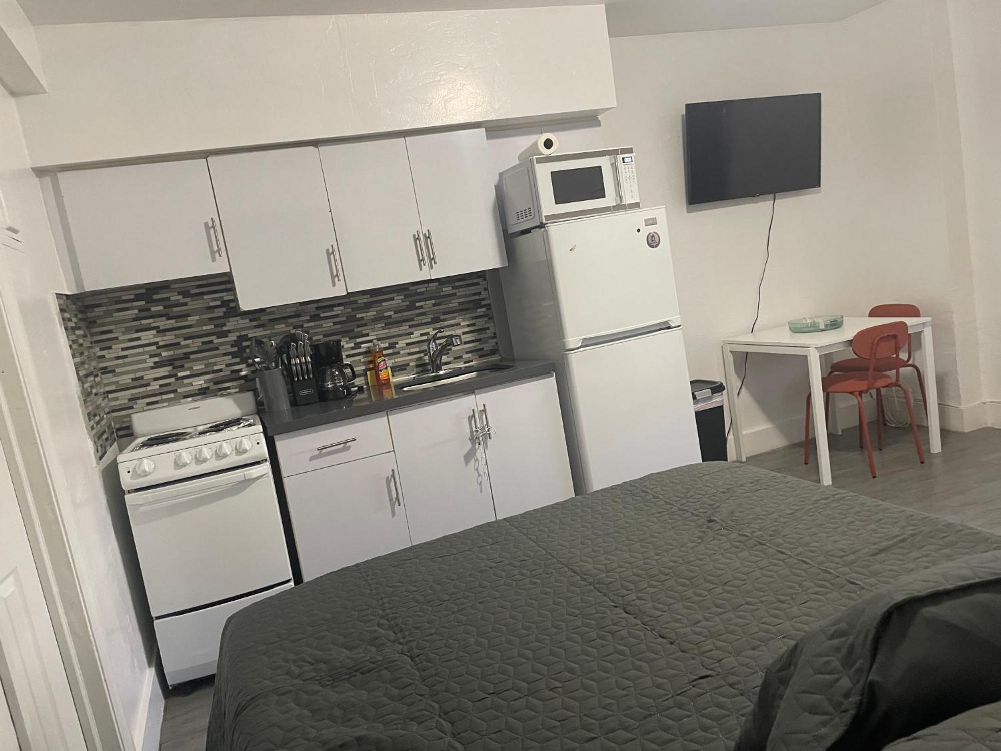Trendy Studios In Hollywood Bagian luar foto