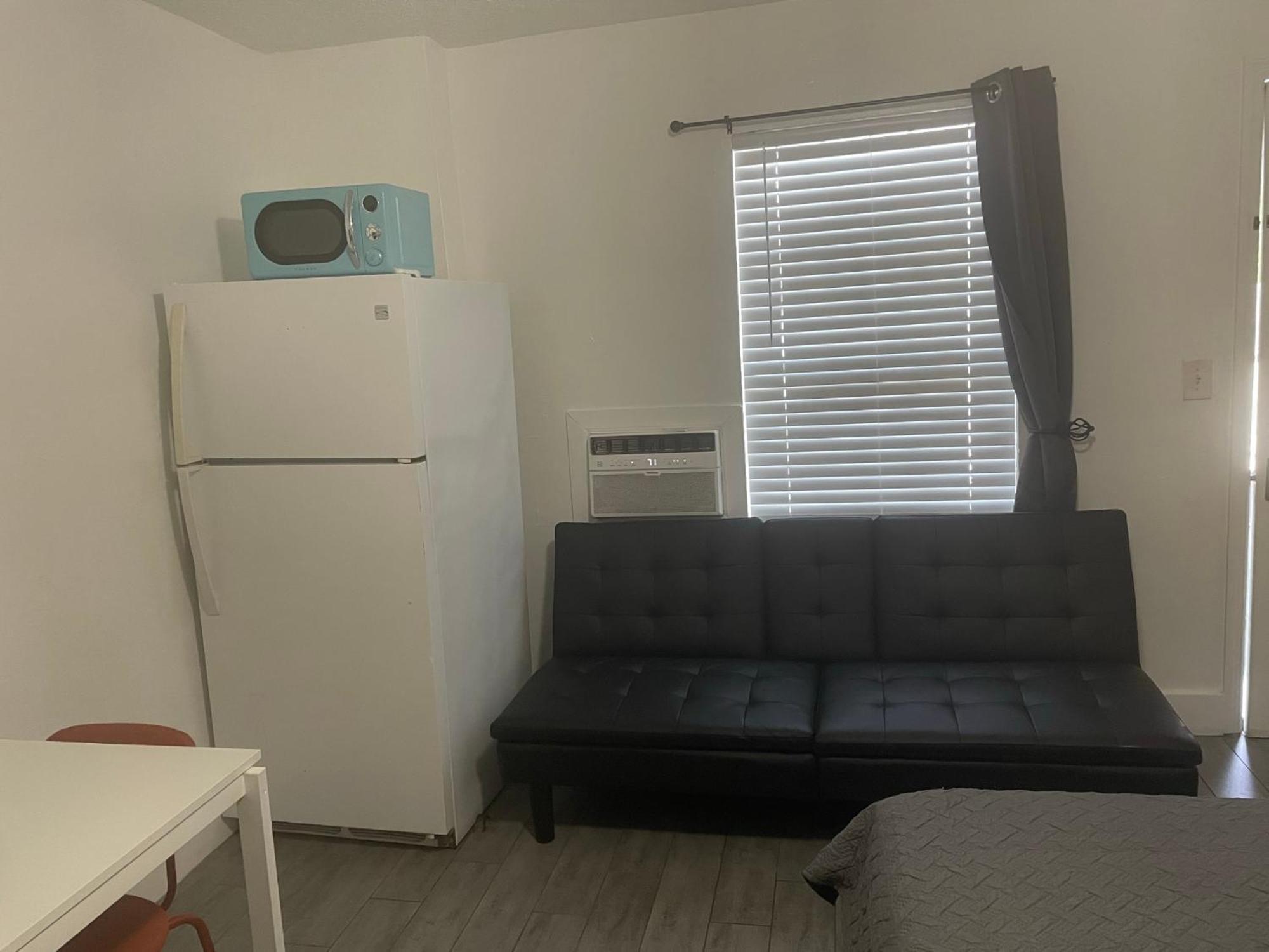 Trendy Studios In Hollywood Bagian luar foto