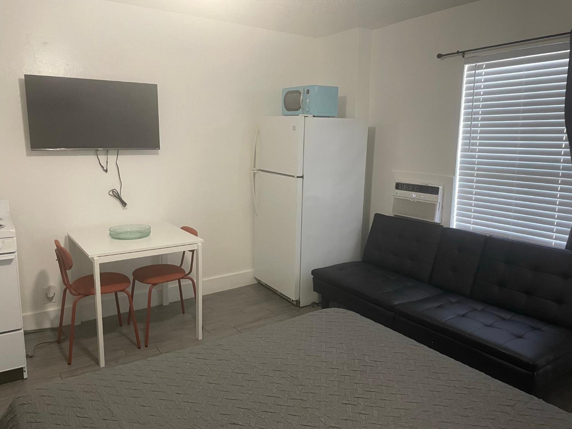 Trendy Studios In Hollywood Bagian luar foto